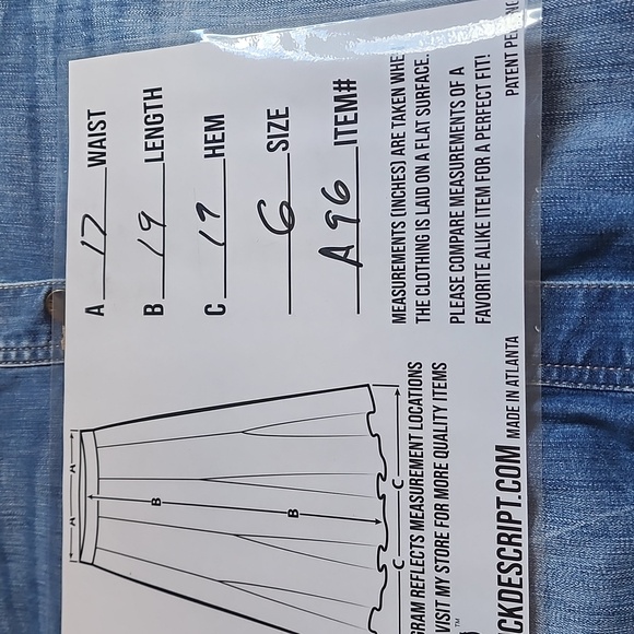 Size 6 Kut from cloth denim button front skirt. A96 - Picture 8 of 8